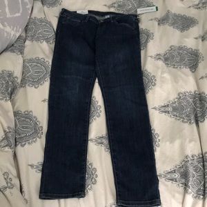 Skinny low waisted jeans